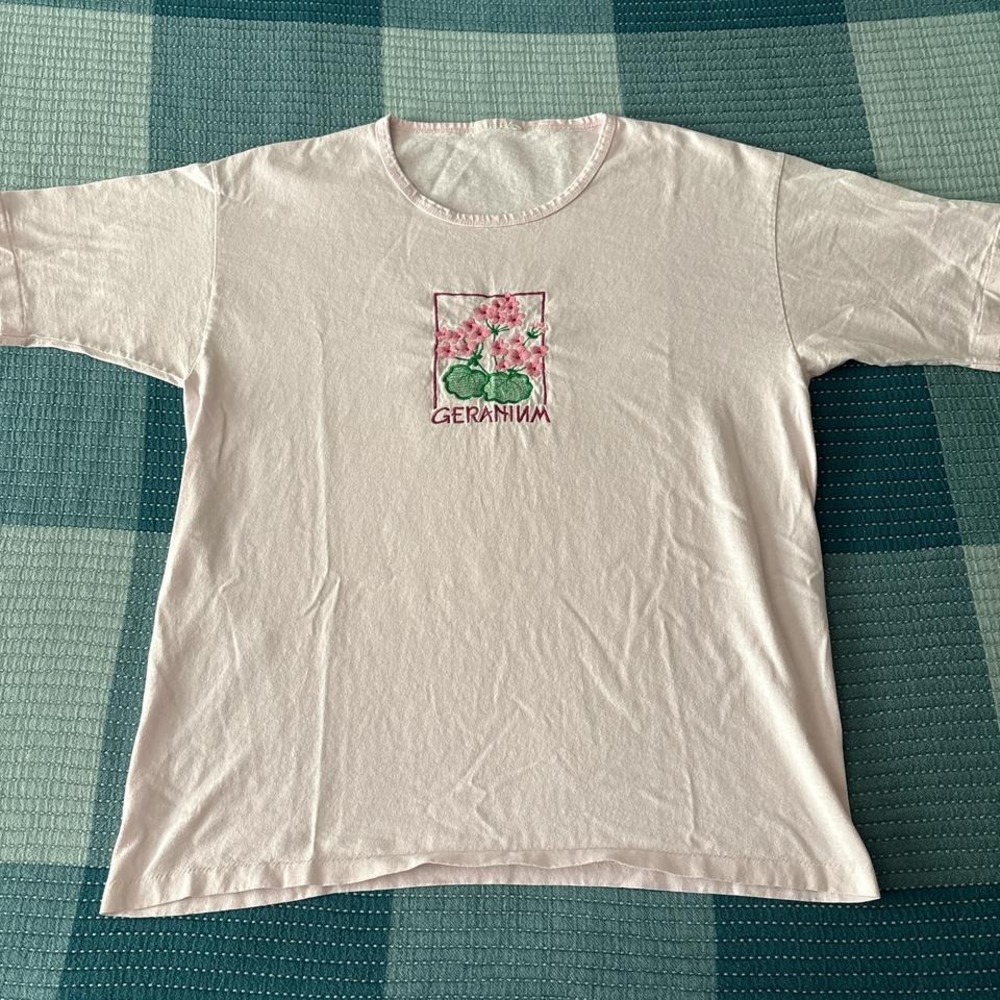 Geranium Embroidered Tee